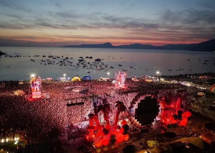 Sporting Club Lägenhetshotell Praia a Mare